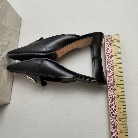 Brighton Steph Black Mules with Low Heel and Decorative Ornament Size 8.5M - Picture 4 of 10